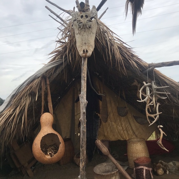 Meet your Posher🙋‍♂️ - Picture 2 of 4